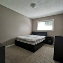 Tanner R Thiessen's room
