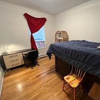 Louis's room