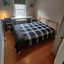 Carlos's room