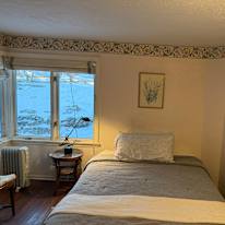 Ken's room