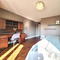 Ling Xiao Chen's room