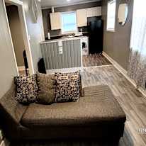 GBU Holdings Group's room