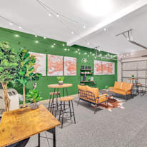 lifedoorrentals's room
