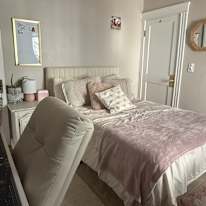 Vangie's room