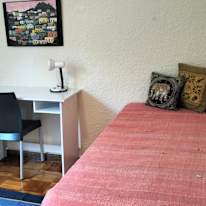 Leslie's room