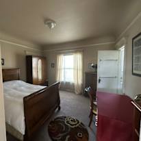 Downtown Monterey's room
