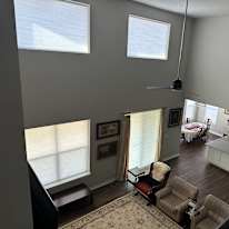 LINDA LEE's room