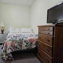 Tom's room