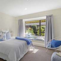 even's room