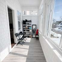 Maximeize Management's room