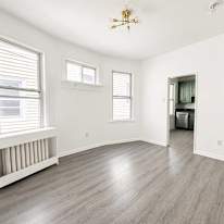 Newly Renovated Apartment's room