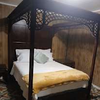 Miaamalia Martinez's room