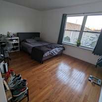 Jen's room