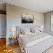 Cinda's room