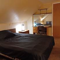 Ron's room