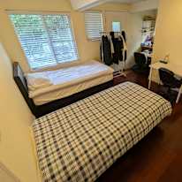 Julia Va's room