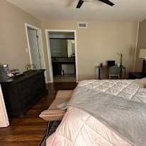 Carlos's room