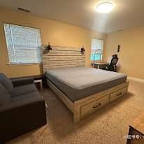 Yang's room