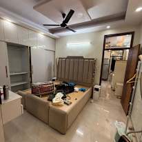 Paras's room