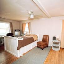 Fully Furnished's room