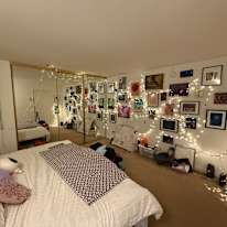 Anai's room