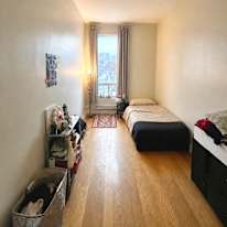 Minseo Kim's room