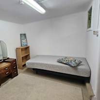Riccard C Parsons's room