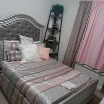 Moe's room