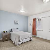 JO-ANN's room