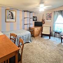 Linellen Camyre's room