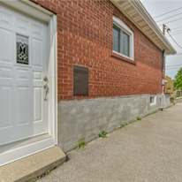 Tolobi Rental's room