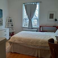 Mirna's room