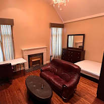 Jen's room