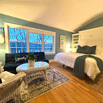 Meme’s Shoreline Rental's room