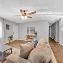 lifedoorrentals's room