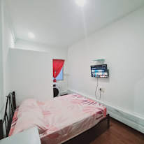 Roomy's room