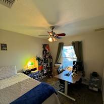 Luis's room