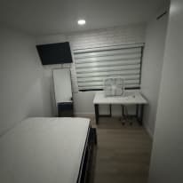 Bronzz's room