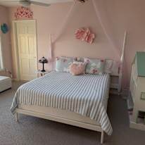 Luxury Furnished Bedroom for rent's room