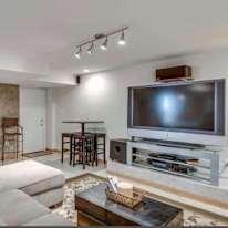 Montre Tates's room