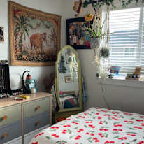 Gwen's room