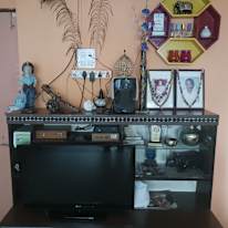 MAKARAND's room
