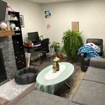 Danika Kanders's room