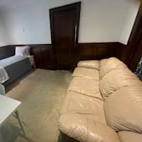 Mahnaz Shahrzad Asr's room