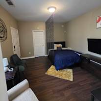 CL&C Property Management and Consulting's room