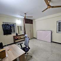 Tamilselvan's room