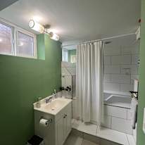 Adrian Pettyfer's room