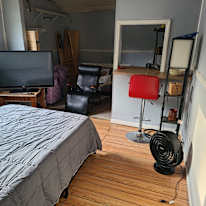 Darren's room