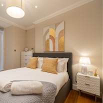 SSB Properties Management's room