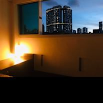 Jonathan Tan's room